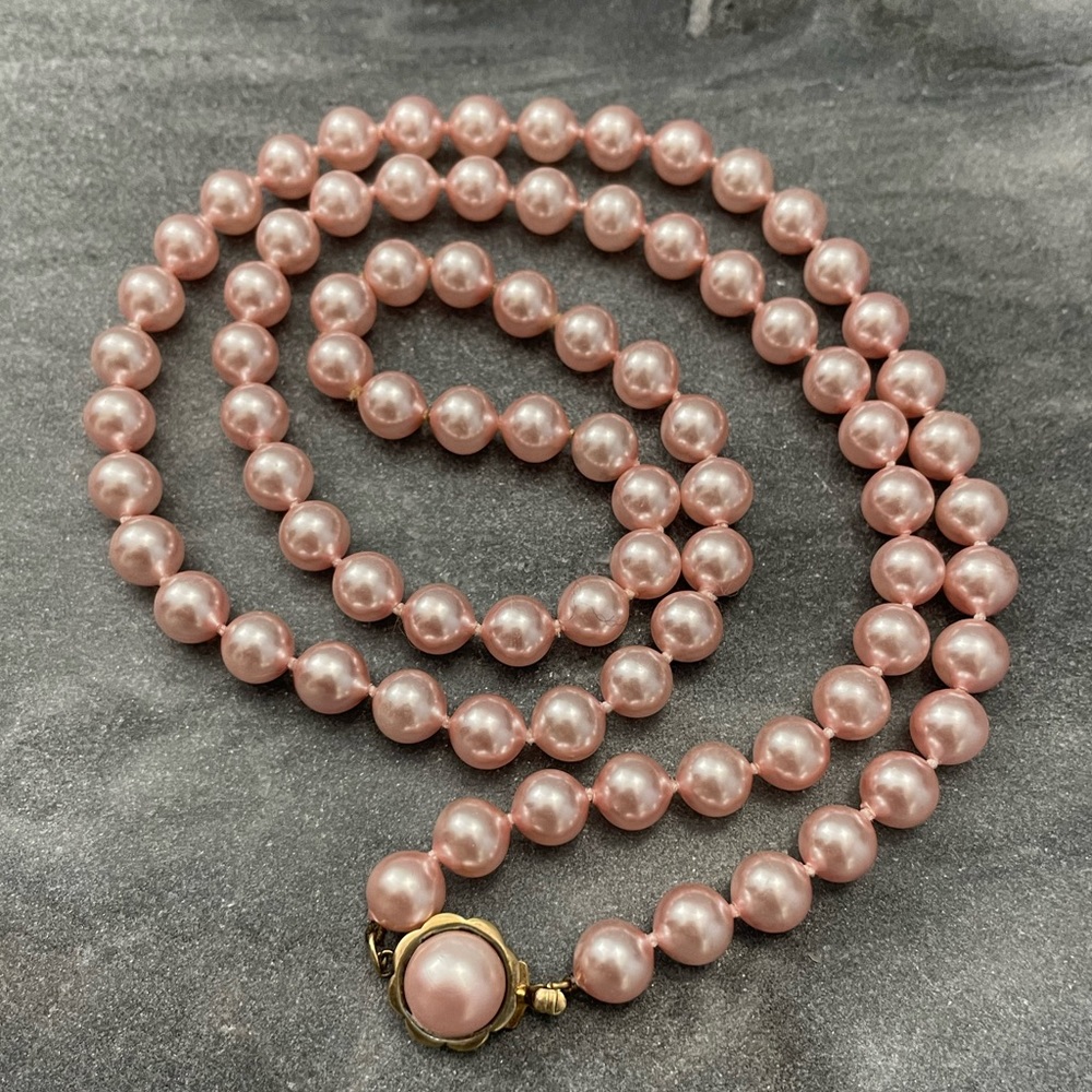 Vintage Pink Pearl Bead Necklace with Gold Clasp